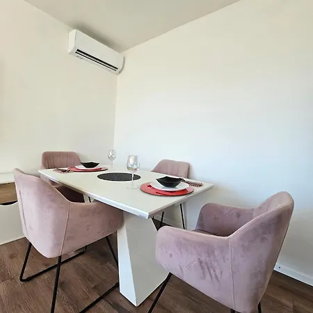 Apartament Sky 3 *